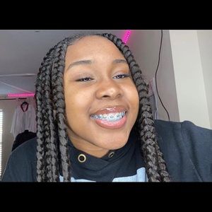 Meet your Posher, Dinah